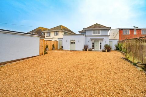 4 bedroom detached house for sale, Coast Road, Pevensey Bay, Pevensey, East Sussex, BN24