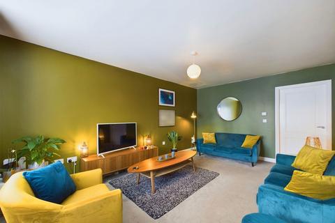17 Ash Road, Sychdyn, Mold, CH7 6WN