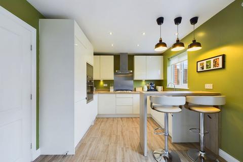 17 Ash Road, Sychdyn, Mold, CH7 6WN
