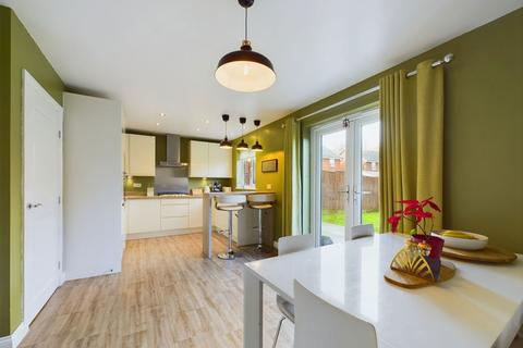 17 Ash Road, Sychdyn, Mold, CH7 6WN