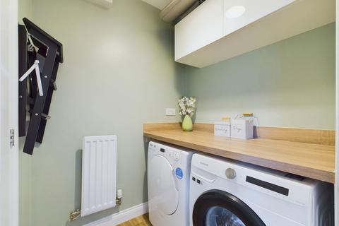 17 Ash Road, Sychdyn, Mold, CH7 6WN