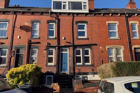 3 bedroom terraced house to rent, Beechwood Mount, Leeds