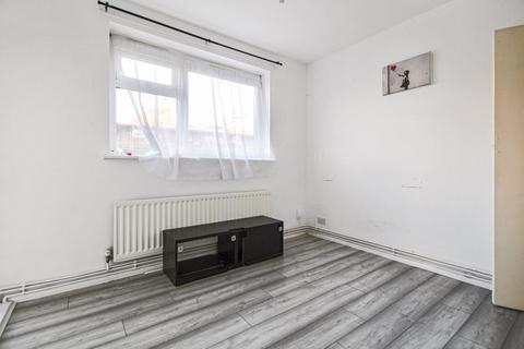 1 bedroom apartment to rent, Manister Road, London