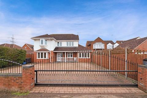 4 bedroom detached house for sale, Derby Road, Hoddesdon