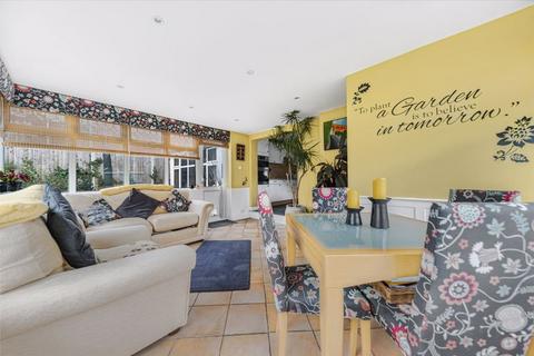 5 The Crescent, Bexley, DA5 3DD