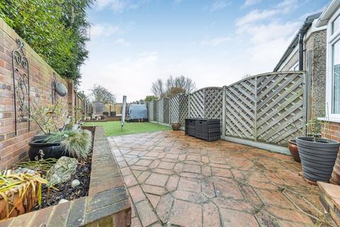 3 bedroom semi-detached house for sale, Lesley Close, Bexley