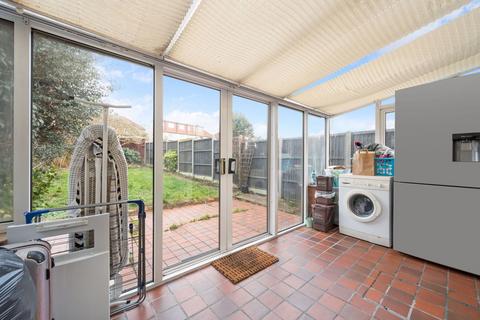 26 Hartfield Road, Chessington, KT9 2PW