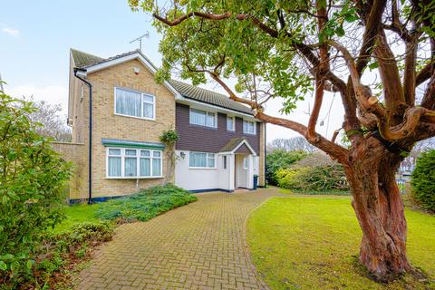 4 bedroom detached house for sale, Leigh-on-sea SS9