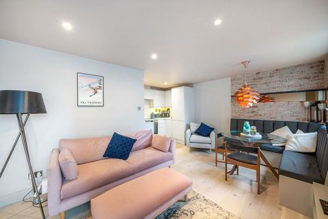 1 bedroom apartment to rent, Smugglers Way, London SW18