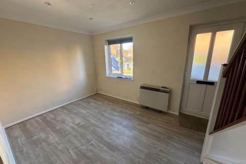 1 bedroom house to rent, Watersmeet Close, Guildford