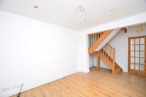 2 bedroom detached house to rent, Park Street, Slough