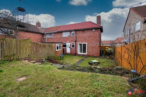 2 bedroom semi-detached house to rent, Penrith Gardens, Gateshead