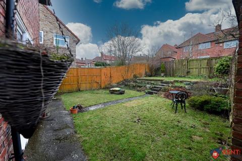 2 bedroom semi-detached house to rent, Penrith Gardens, Gateshead