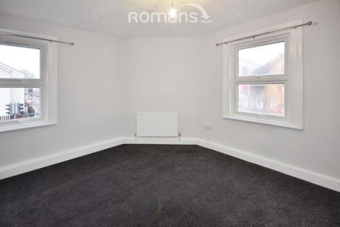 3 bedroom apartment to rent, Stoke Road, Slough