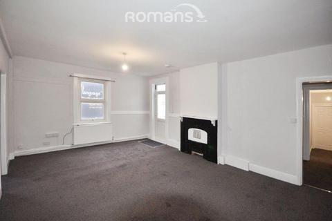 3 bedroom apartment to rent, Stoke Road, Slough