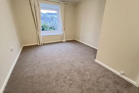 1 bedroom apartment to rent, Mannamead Court, Mannamead - one bedroom apartment with parking and garage