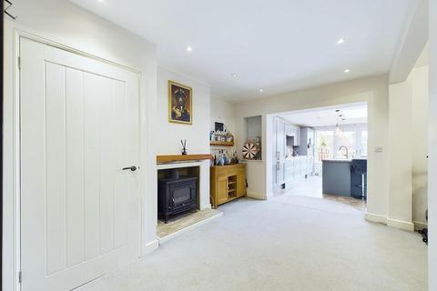 42 Beechcroft Road, Longlevens, Gloucester, GL2 9HF
