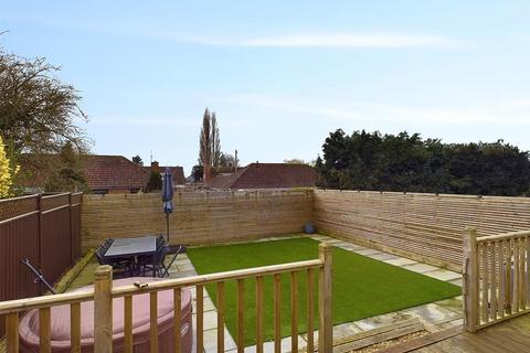 42 Beechcroft Road, Longlevens, Gloucester, GL2 9HF