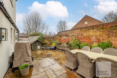 4 bedroom cottage for sale, High Street, Norwich NR12