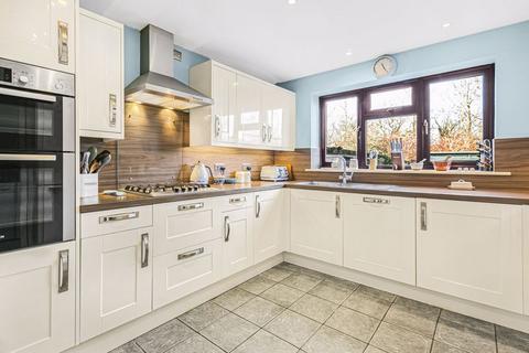 4 bedroom detached house for sale, Linceslade Grove, Milton Keynes