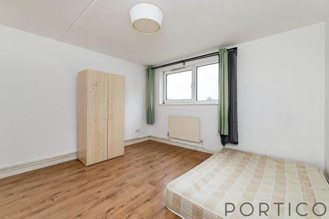 1 bedroom flat to rent, Hay Close, E15