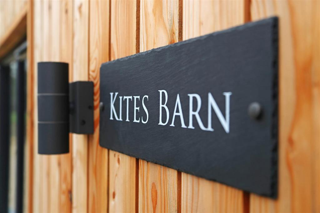 Lower Duxh Fm-Kites Barn-Jan25-9267.jpg