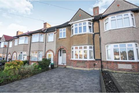 3 bedroom terraced house to rent, Rose Walk, West Wickham, BR4