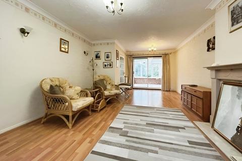 3 bedroom semi-detached house to rent, Forest Road, CB1