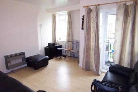 3 bedroom flat to rent, Hovenden House, Kingswood Estate, SE21