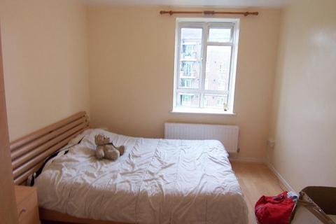 3 bedroom flat to rent, Hovenden House, Kingswood Estate, SE21