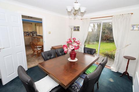 3 bedroom end of terrace house for sale, Campbells Ride, Holmer Green HP15