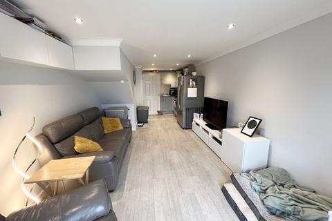 2 bedroom end of terrace house for sale, Westport Gardens, Poole BH15