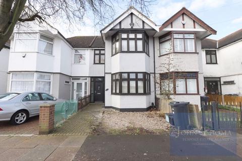 3 bedroom terraced house for sale, Lancelot Road, Hainault IG6