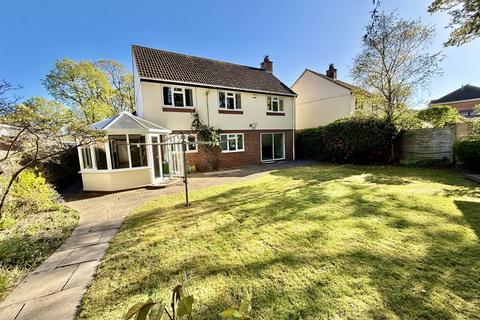 5 Badgers Copse, New Milton, BH25 5PE