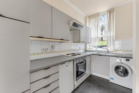 1 bedroom flat for sale, Birdcage Court, Otley, West Yorkshire, LS21