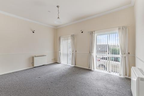 1 bedroom flat for sale, Birdcage Court, Otley, West Yorkshire, LS21