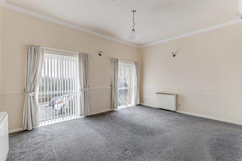 1 bedroom flat for sale, Birdcage Court, Otley, West Yorkshire, LS21