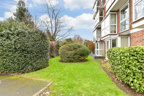 2 bedroom apartment for sale, Hollybush Hill, Wanstead