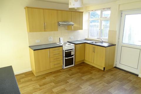 3 bedroom terraced house for sale, Huntly Road: Woodston