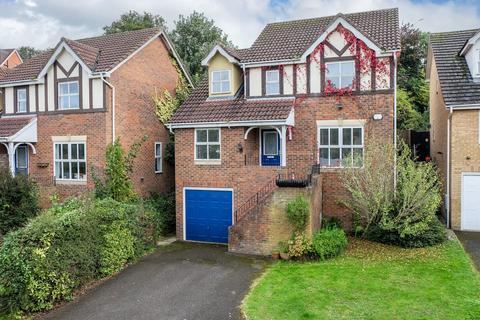 4 bedroom detached house for sale, Fay Close, Rochester