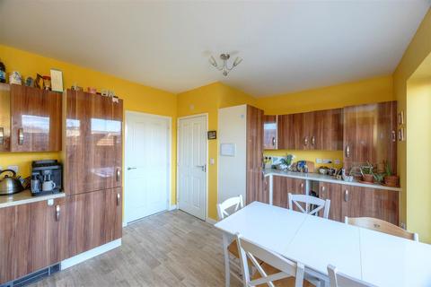 4 bedroom semi-detached house for sale, Frank Wright Close, Norfolk Park, Sheffield