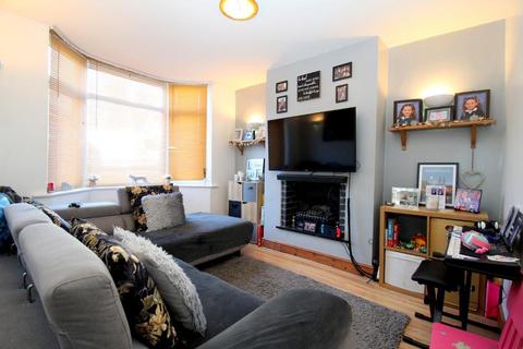 2 bedroom terraced house for sale, Preston Gardens, Round Green, Luton, Bedfordshire, LU2 7NL