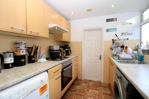 2 bedroom terraced house for sale, Preston Gardens, Round Green, Luton, Bedfordshire, LU2 7NL