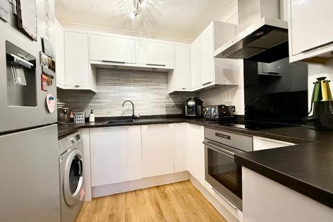 1 bedroom apartment for sale, Barons Court, Earls Mead, Luton, Bedfordshire, LU2 7EY