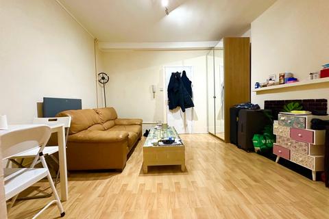 1 bedroom flat to rent, Commercial Road, London E1