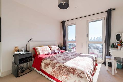 2 bedroom flat for sale, 5 Hannaford Walk, London E3