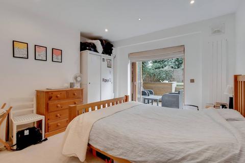 2 bedroom flat for sale, Brondesbury Villas, Queen's Park, London, NW6