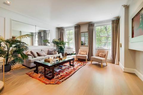 2 bedroom flat to rent, Brompton Square, Knightsbridge, London, SW3