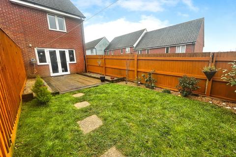 2 bedroom end of terrace house for sale, Waterside Close, East Cowes, Isle of Wight