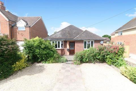 2 bedroom bungalow to rent, High Street, Abingdon OX13